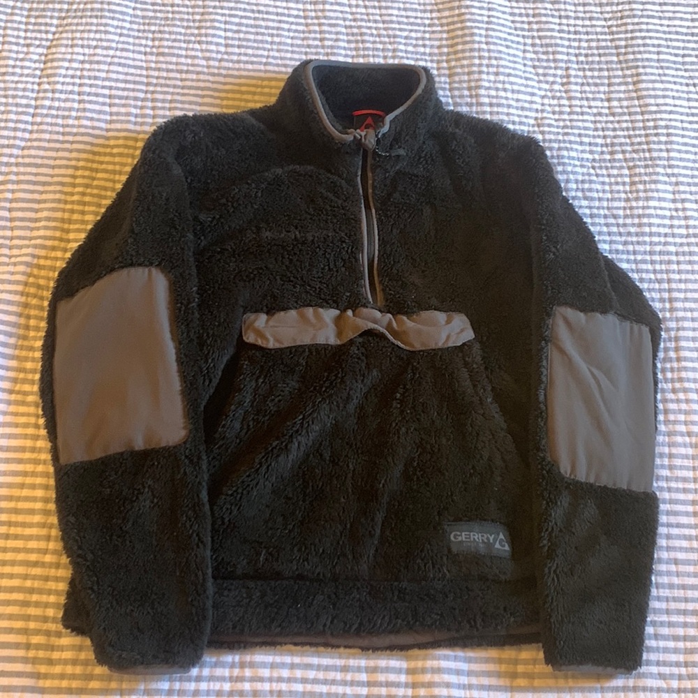 Gerry black fluffy fleece pullover jacket